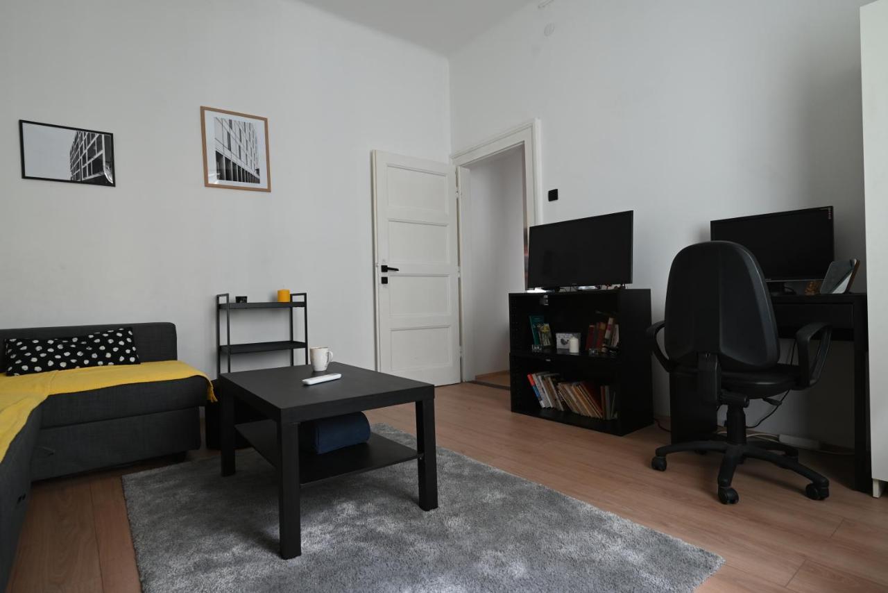 Step Apartments Belgrado Buitenkant foto