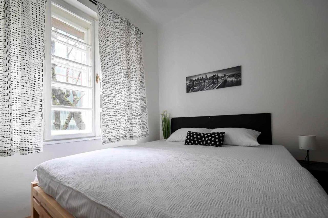 Step Apartments Belgrado Buitenkant foto